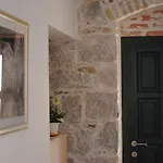 Lanterna בית הארחה
