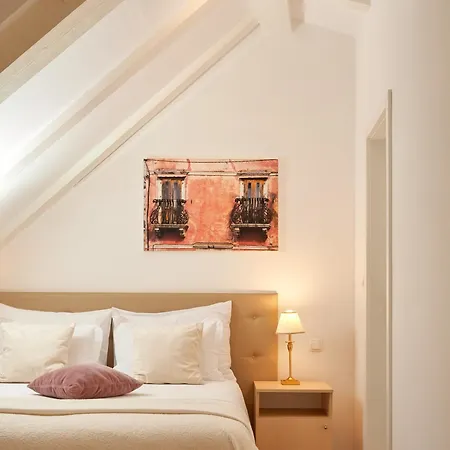 Lanterna 4* Split
