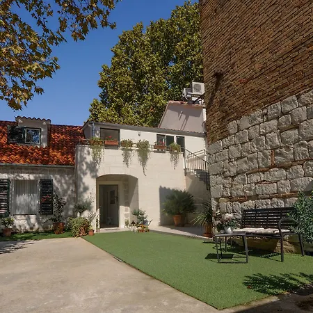 Lanterna 4*